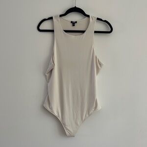 Express Cream Body Contour Top